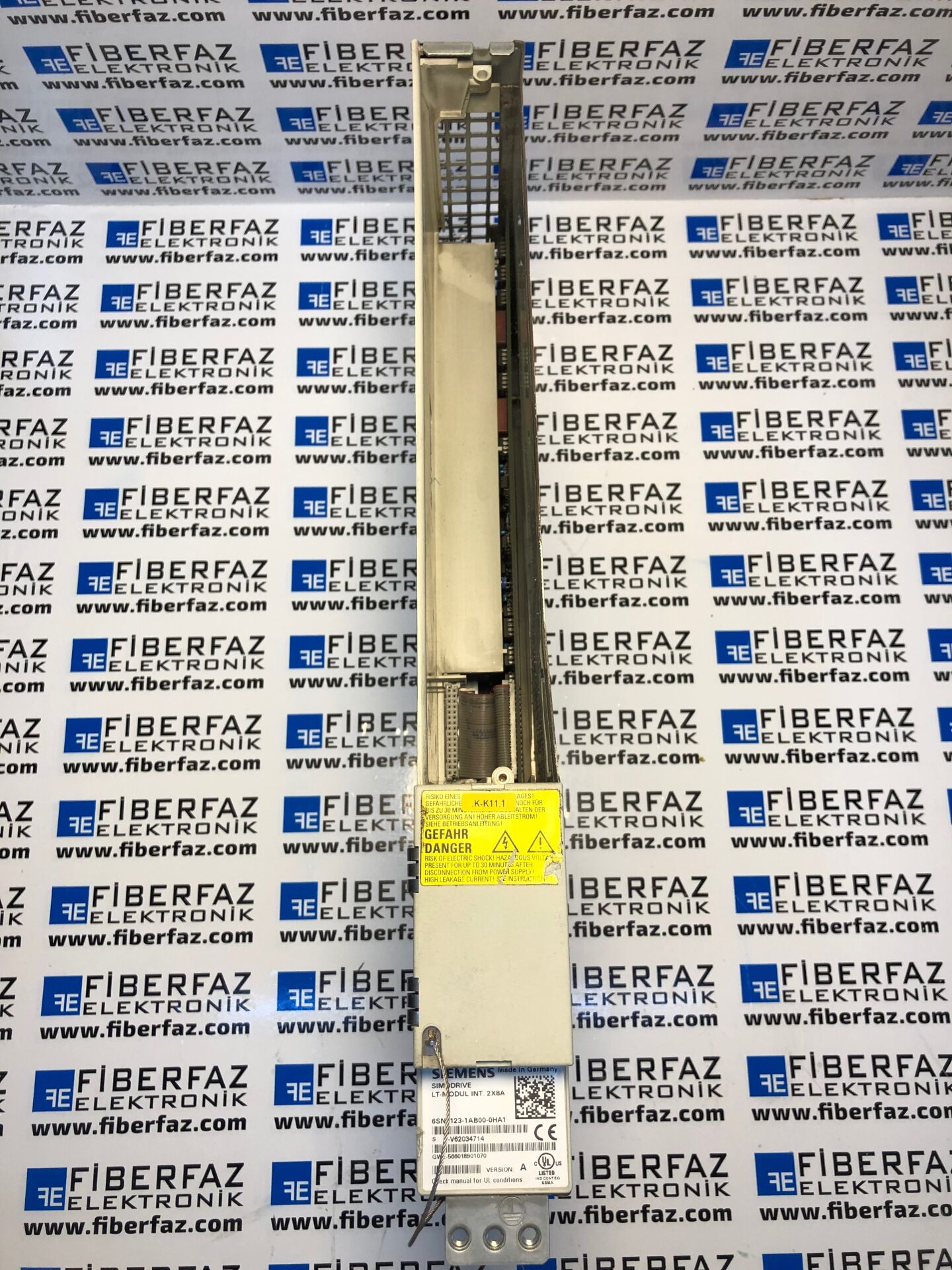 6SN1123-1AB00-0HA1  SIEMENS SIMODRIVE 611 POWER MODULE (2-AXIS, 8 A)