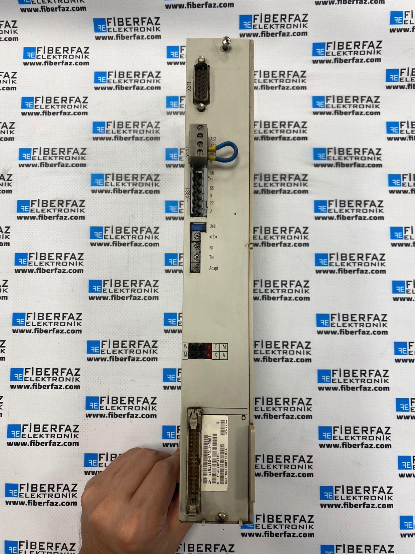 6SN1118-0AD11-0AA1 SIEMENS SIMODRIVE 611-A PLUG-IN CLOSED-LOOP CONTROL UNIT (1-AXIS)