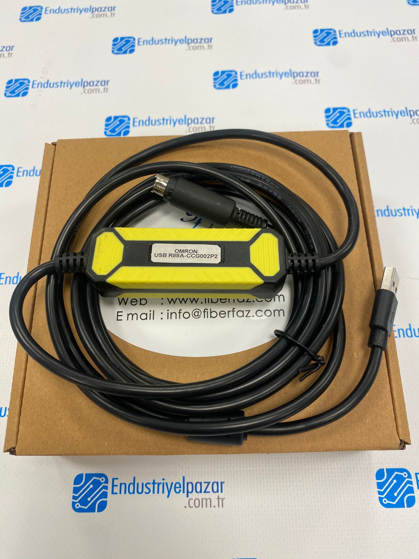 Omron Usb R88A-CCG002P2 HABERLEŞME KABLOSU