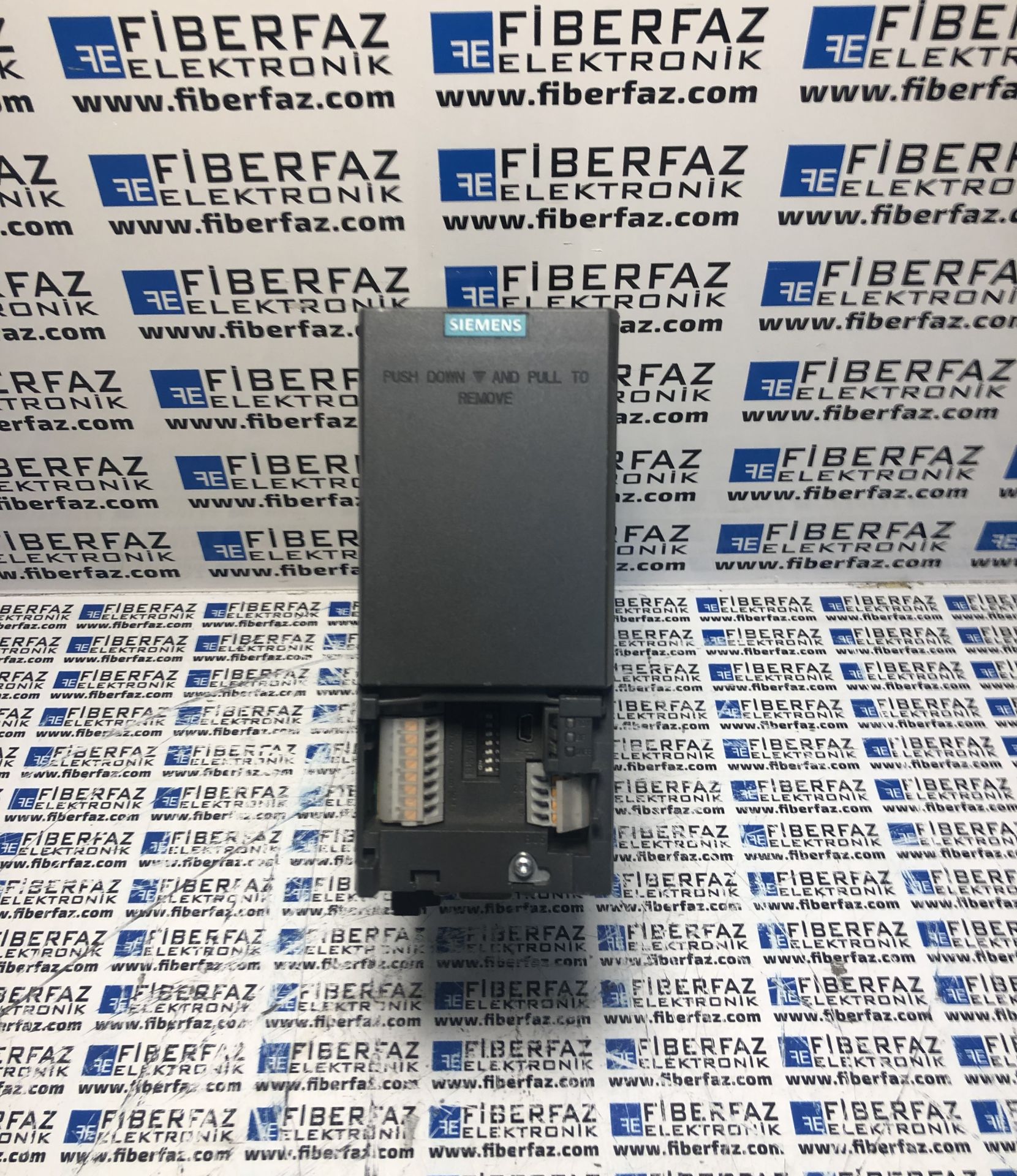 6SL3210-1KE15-8UP1  SIEMENS SINAMICS G120C 2,2KW DRIVE