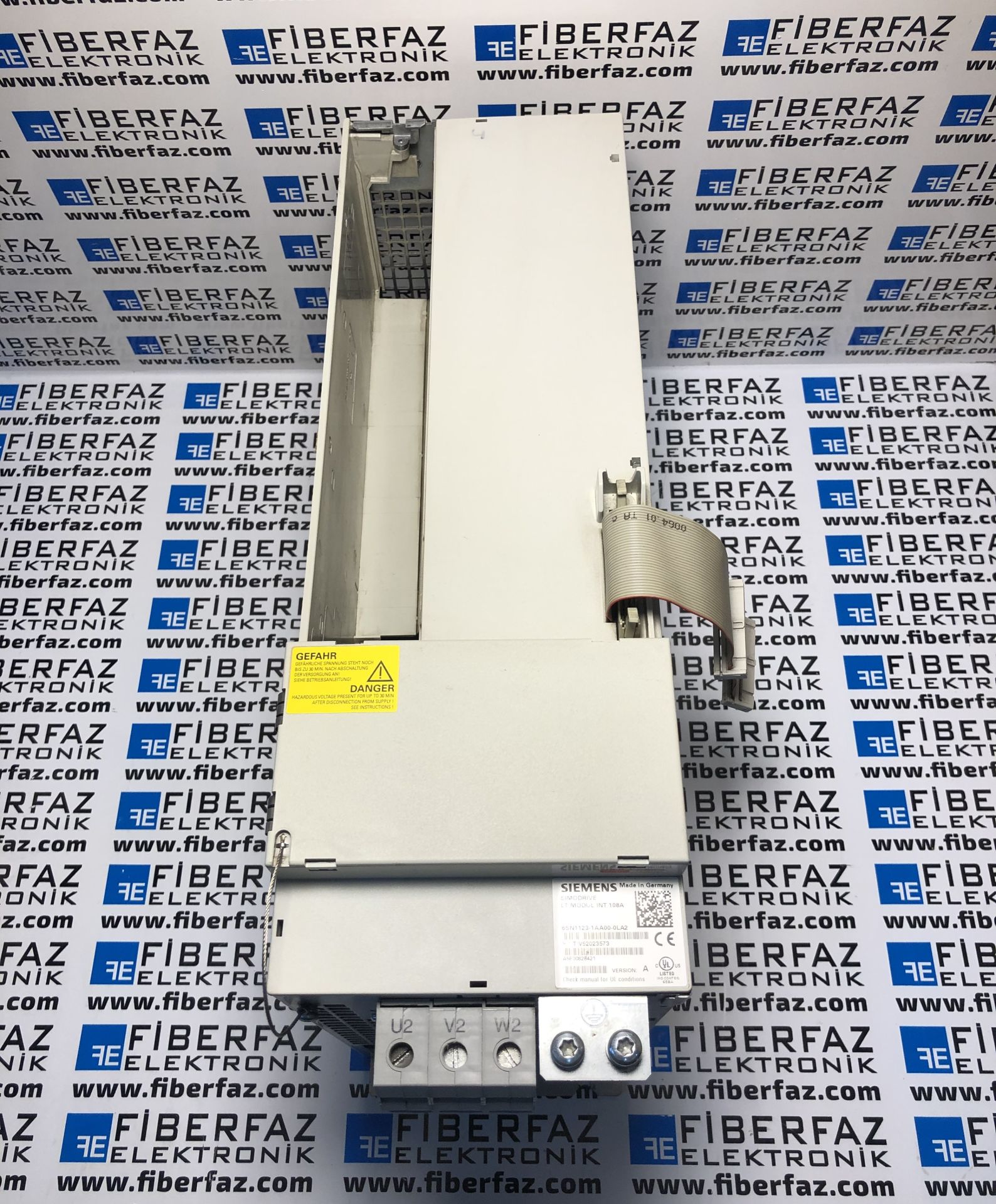 6SN1123-1AA00-0LA2  SIEMENS SIMODRIVE 611 POWER MODULE (1-AXIS, 108 A)