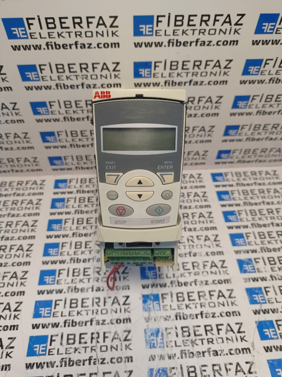 ACS350-01E-04A7-2 ABB AC MOTOR SURUCU 0.75kW