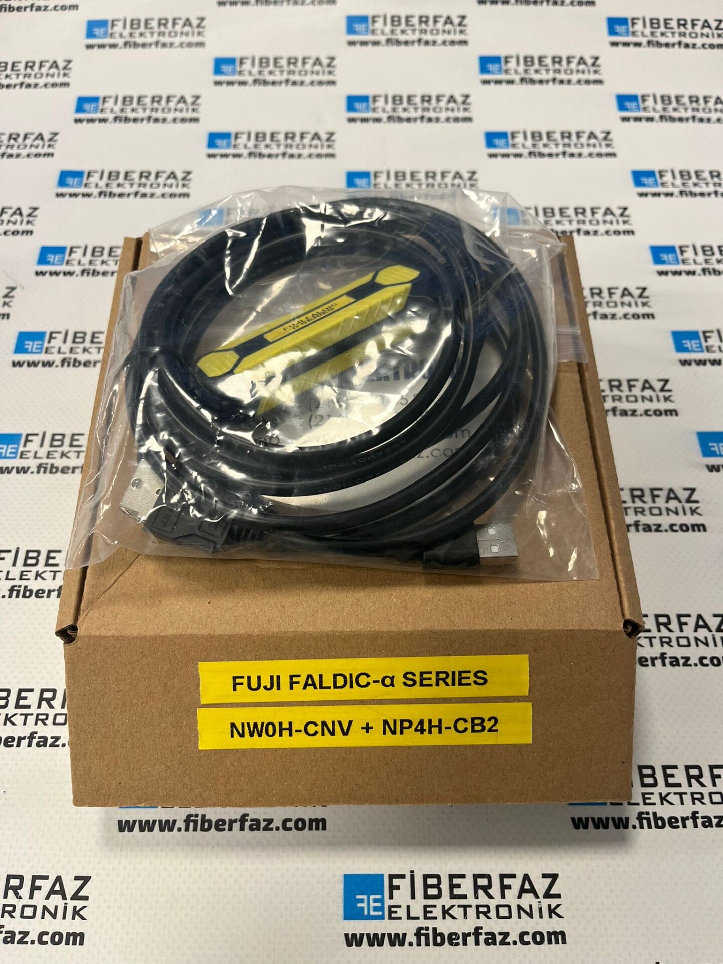 FUJI FALDIC-α SERIES NW0H-CNV+NP4H-CB2 Servo Drive Debugging Cable