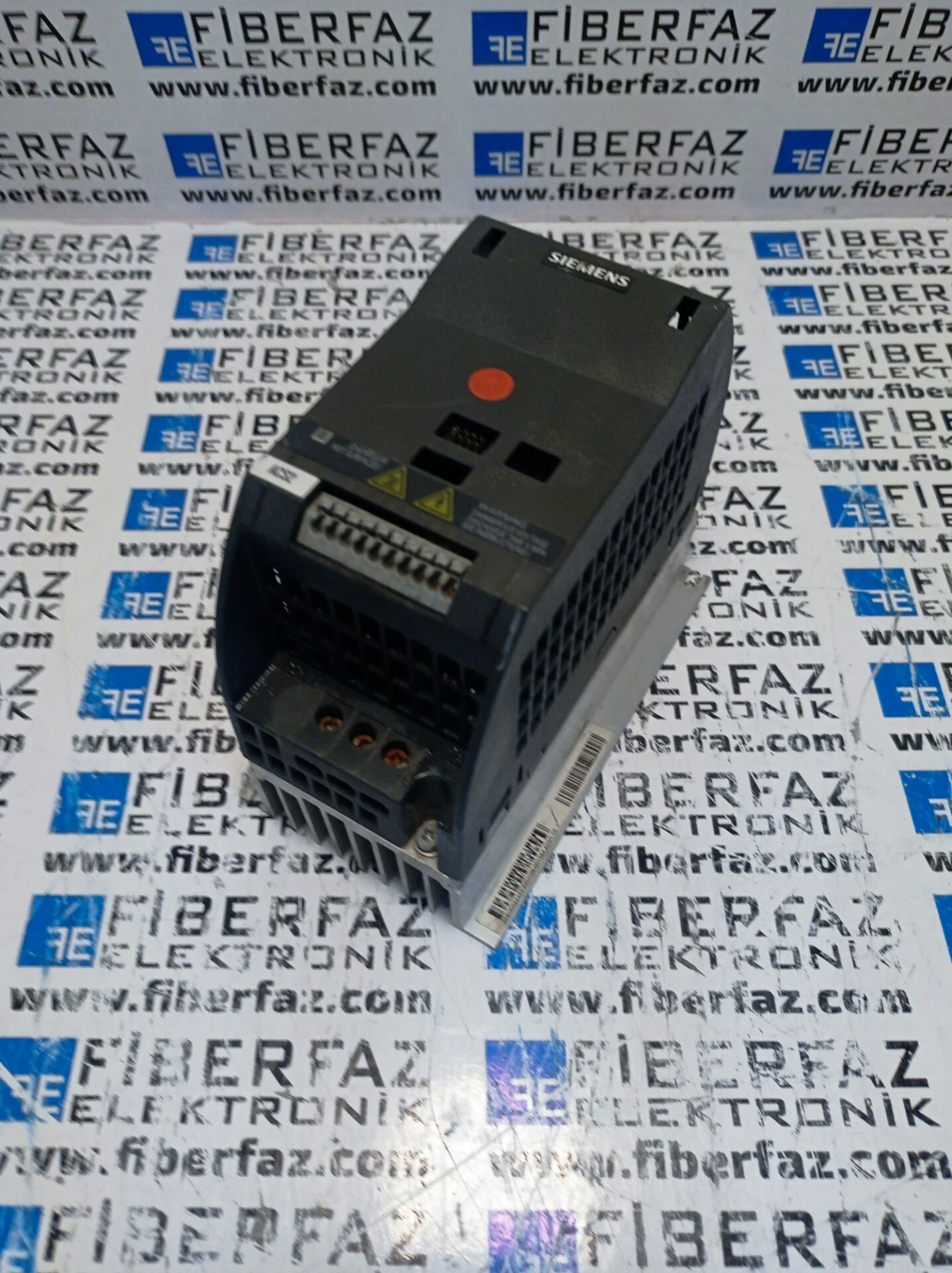 6SL3211-0AB15-5UA1 SIEMENS SINAMICS G110-CPM110 AC Drive (0,55KW)