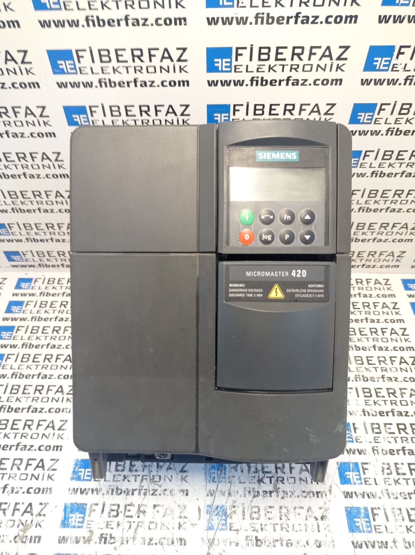 6SE6420-2UD25-5CA1 SIEMENS MICROMASTER 420 SURUCU ( 6SE6 420-2UD25-5CA1 1)