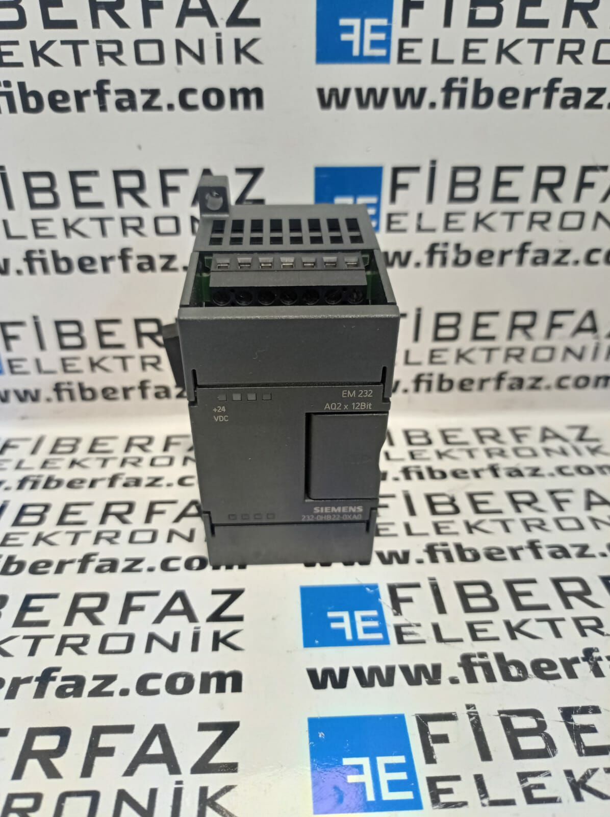6ES7 232-0HB22-0XA0 SIEMENS SIMATIC S7-200 EM232 2AO ( 6ES7232-0HB22-0XA0 )