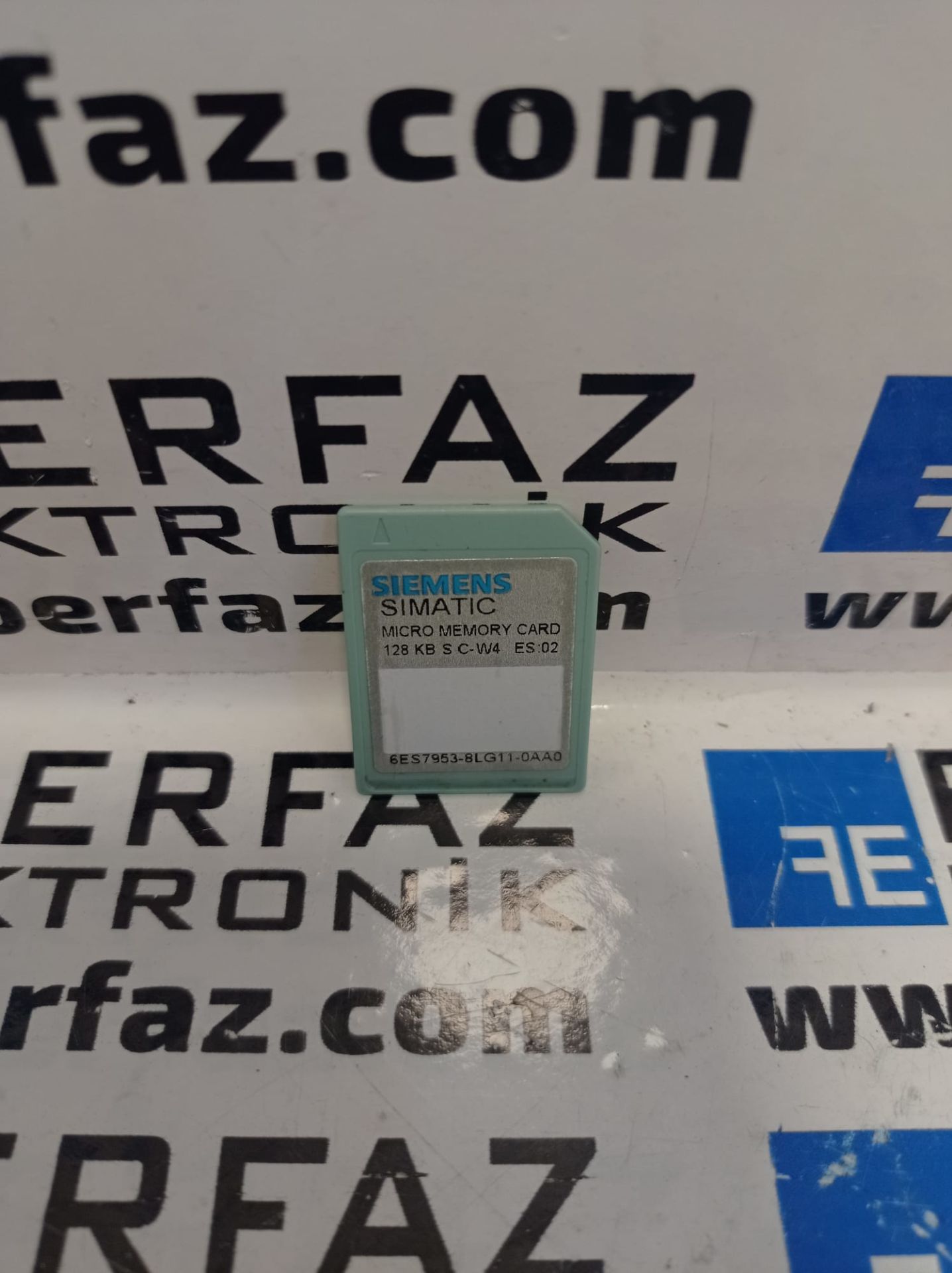 6ES7 953-8LG11-0AA0 SIEMENS SIMATIC S7-300 PLC HAFIZA KARTI ( 6ES7953-8LG11-0AA0 )