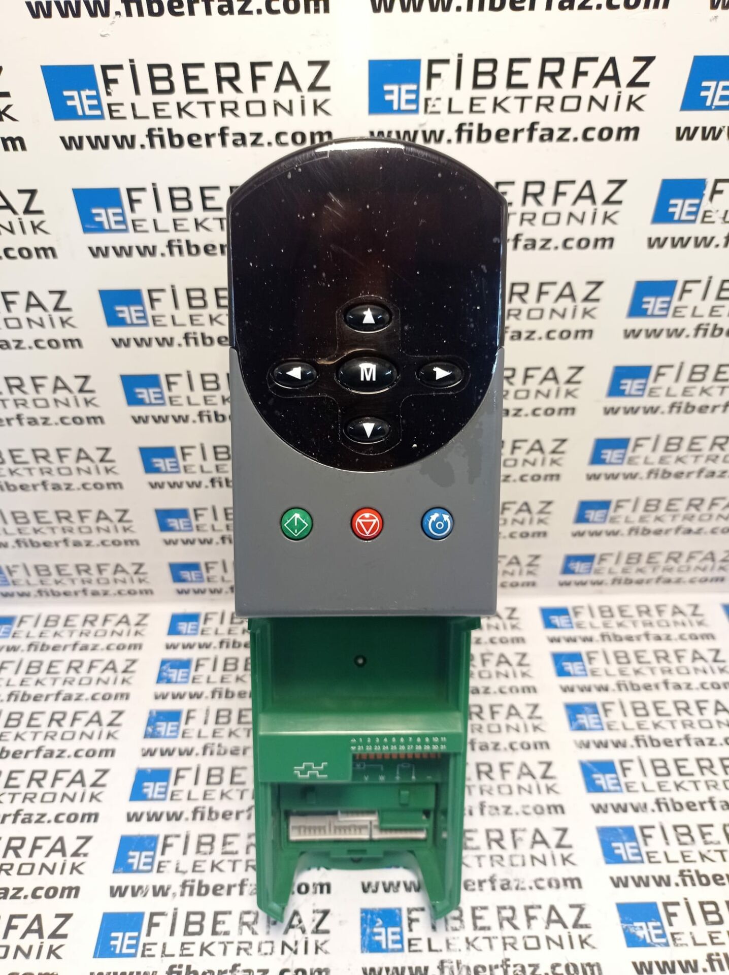 Control Technıques Sürücü UNIDRIVE SIZE 5 CONTROL MODULE