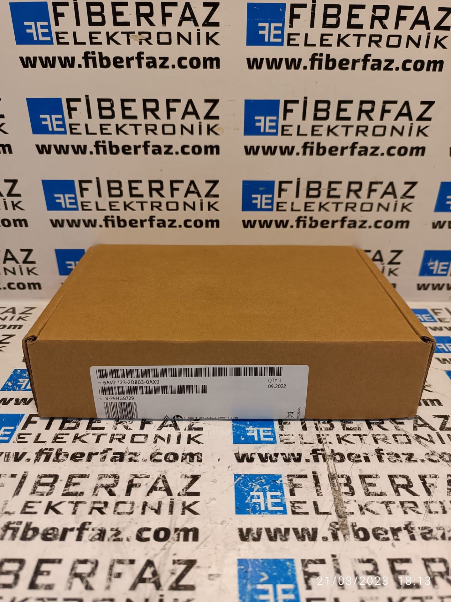 6AV2 123-2DB03-0AX0 Siemens Simatic HMI KTP400 Basic - Basic Panel