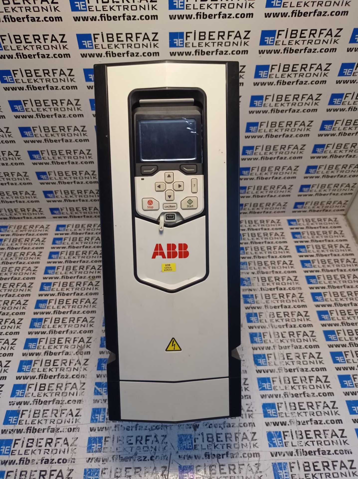 ACS880-01-014A-5+C132+P940 ABB ACS880 AC MOTOR SURUCUSU 7.5kW