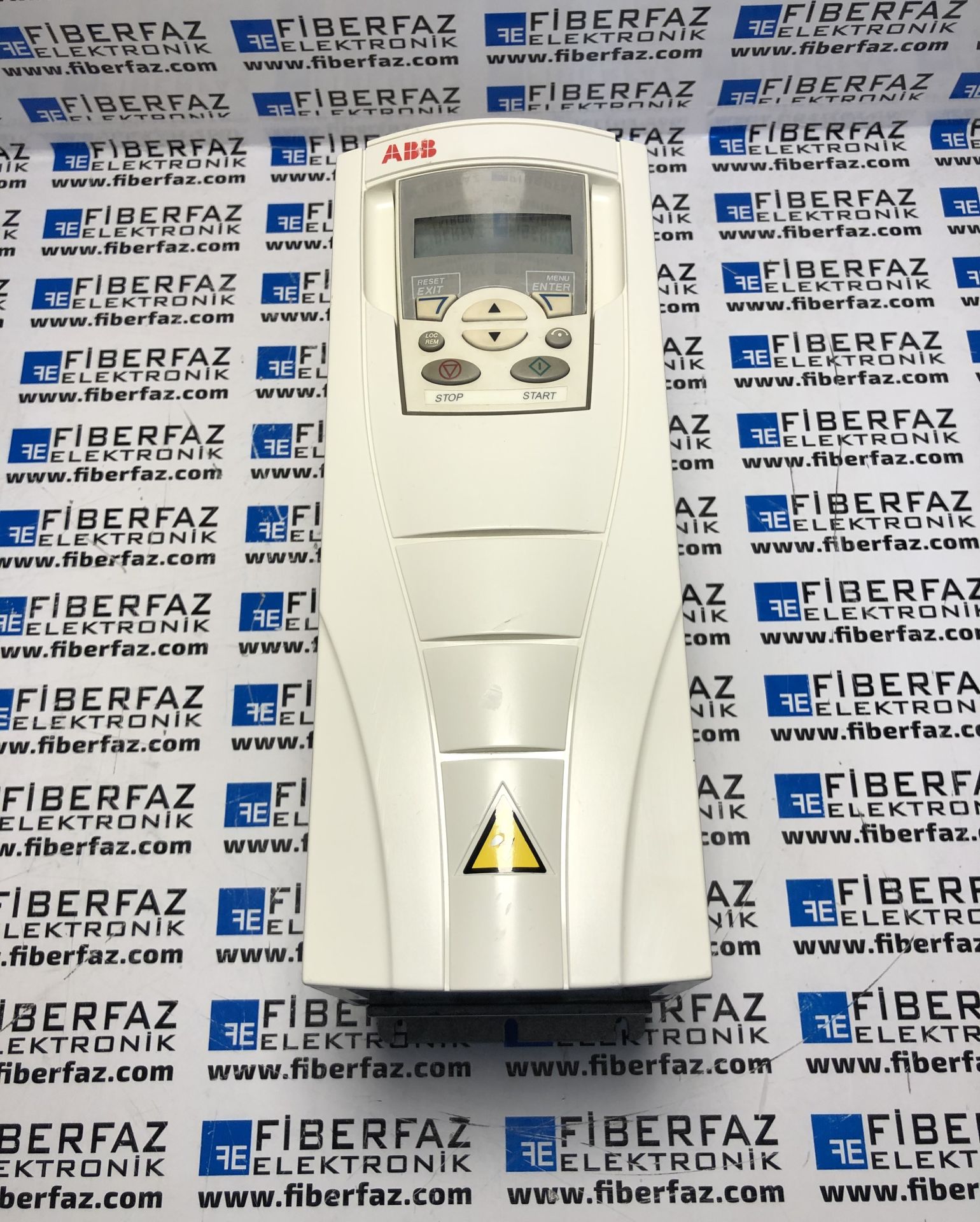 ACS550-01-04A1-4 ABB ACS550 AC SURUCU 1.5kW