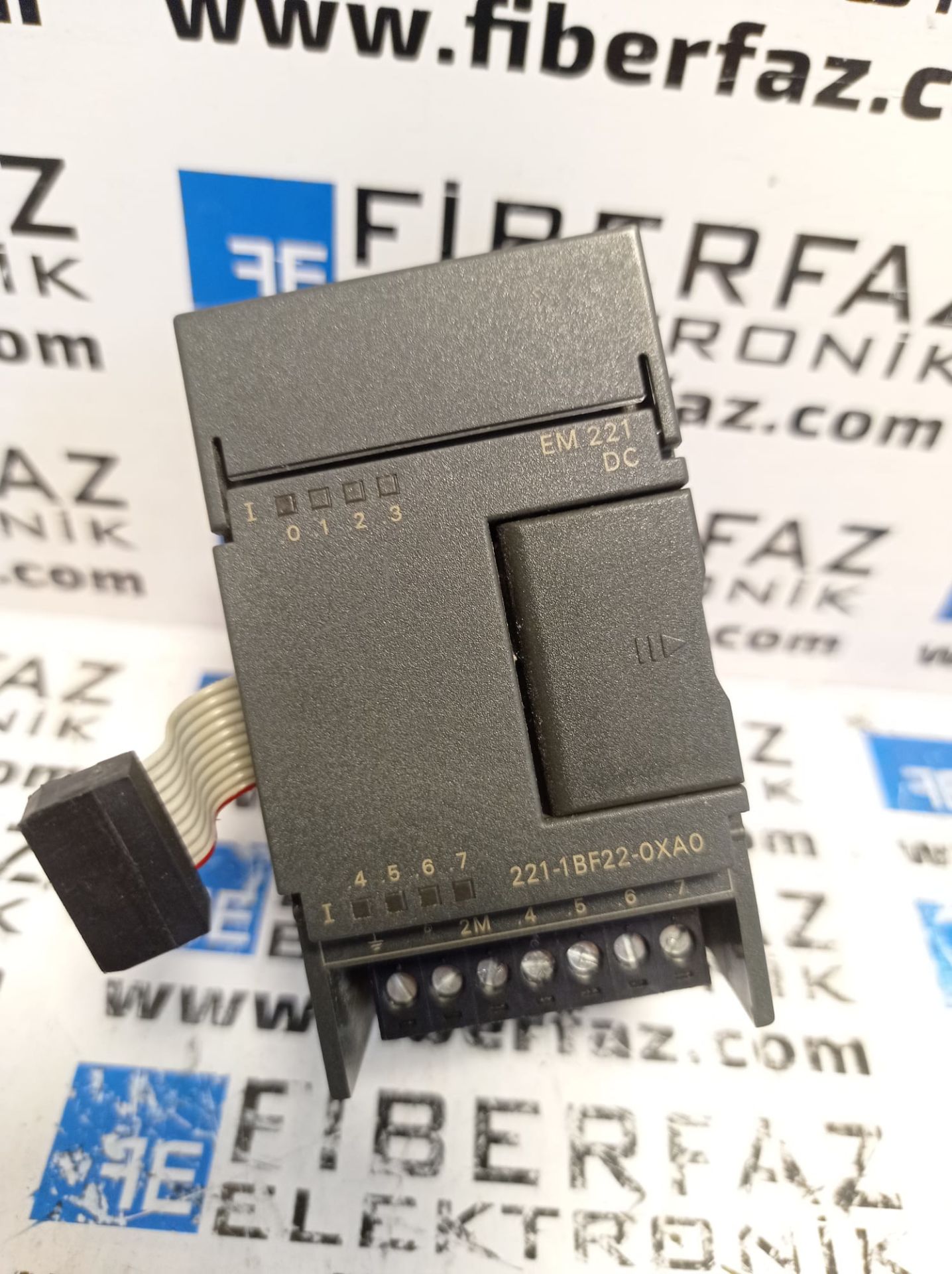6ES7 221-1BF22-0XA0 SIEMENS SIMATIC S7-200 EM221 8DI ( 6ES7221-1BF22-0XA0 )