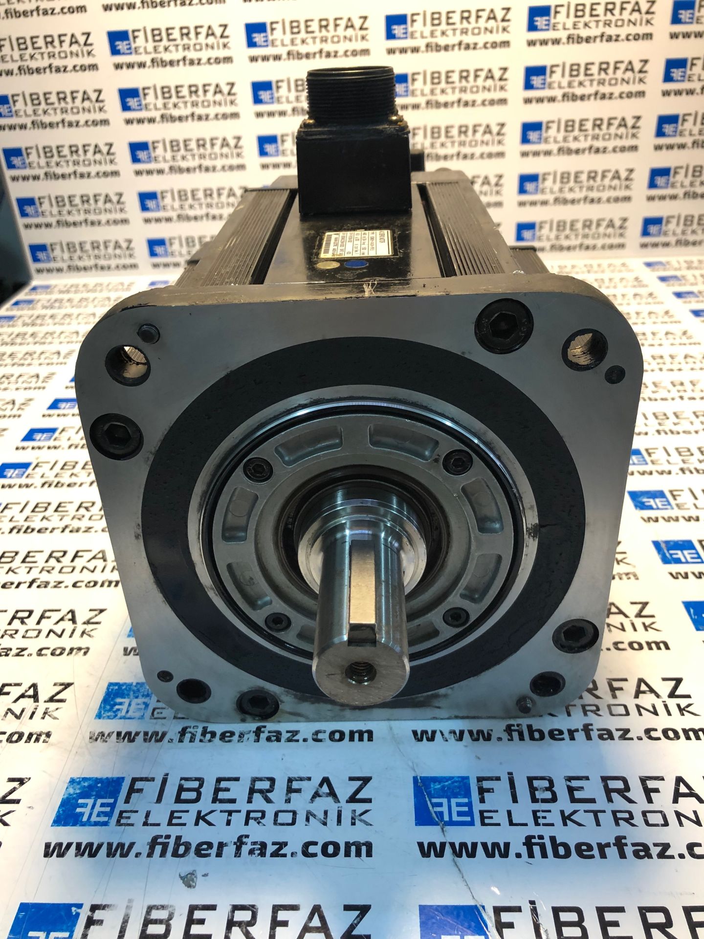 Yaskawa Servo Motor SGMGH-44A2A-YR15