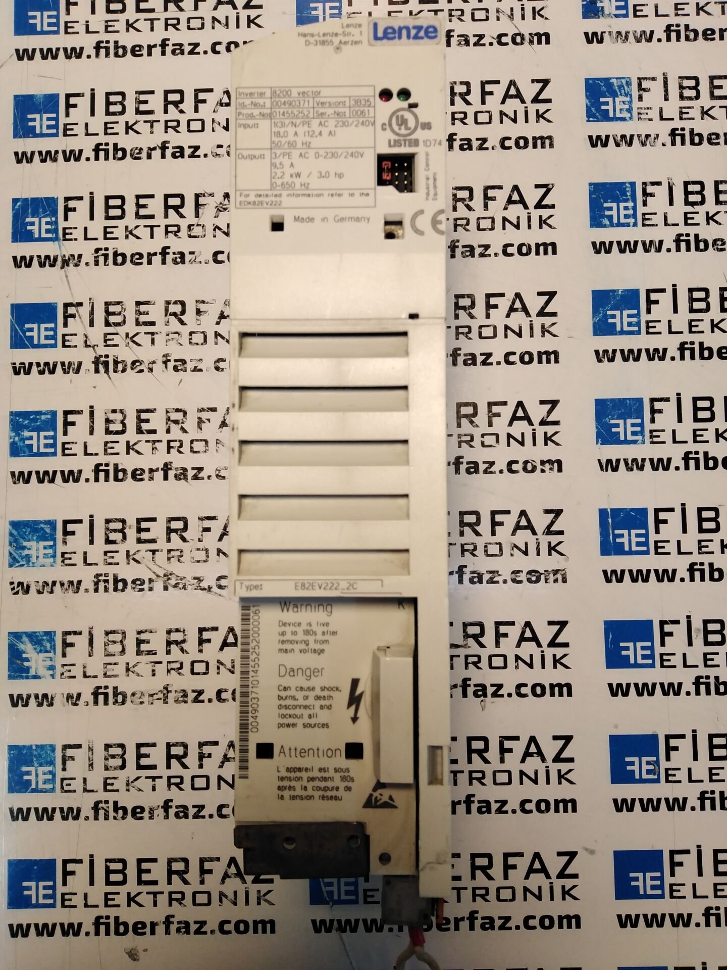 E82EV222_2C LENZE 8200 VECTOR SERIES AC DRIVE 2,2KW
