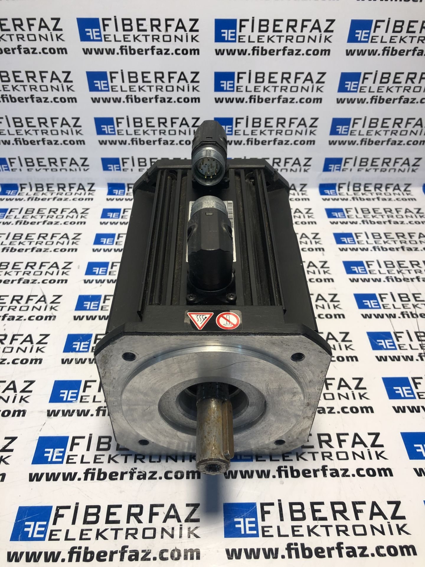 Lenze Servo Motor MDSKSRS071-03