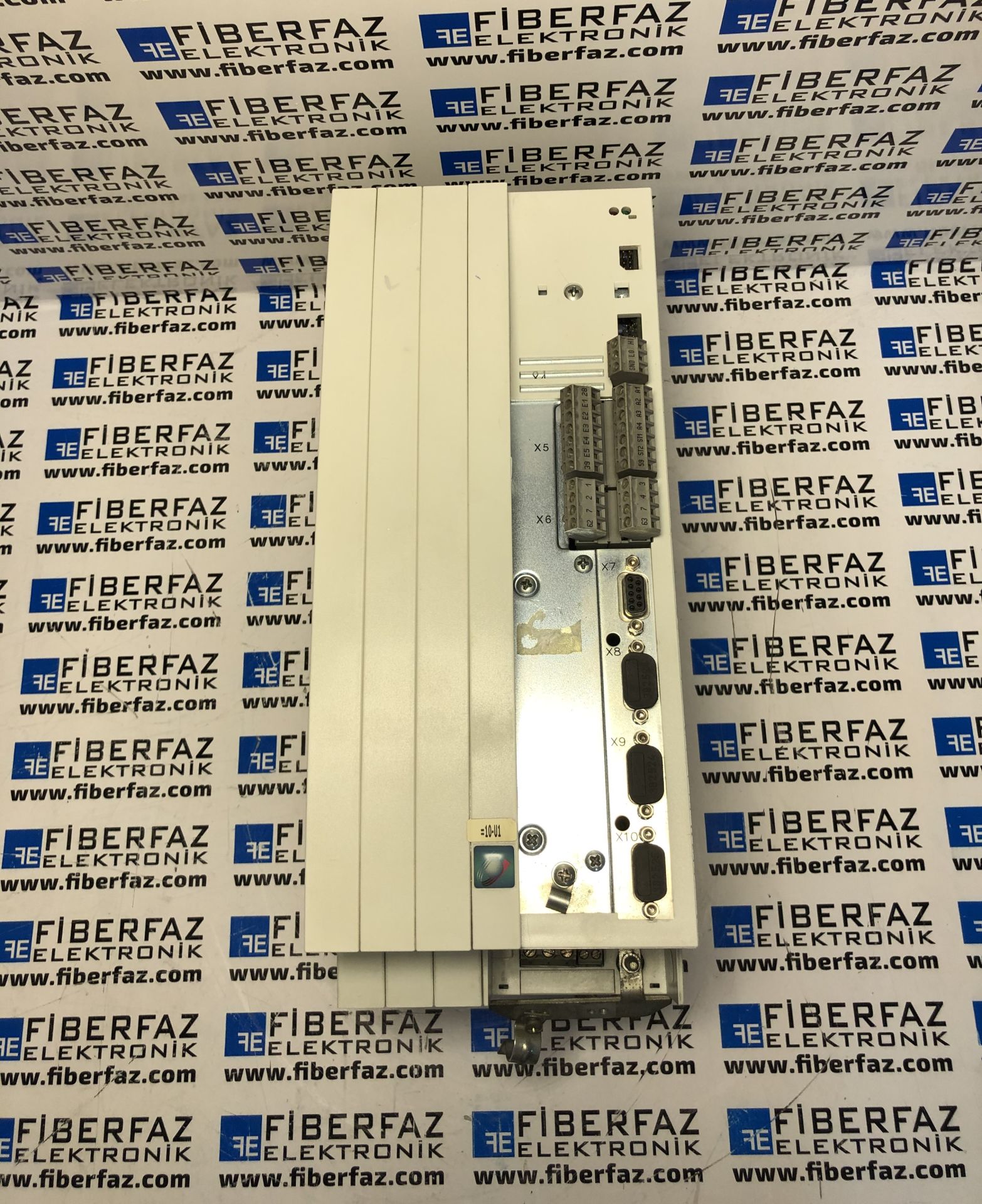 Lenze Sürücü EVS9326-EV