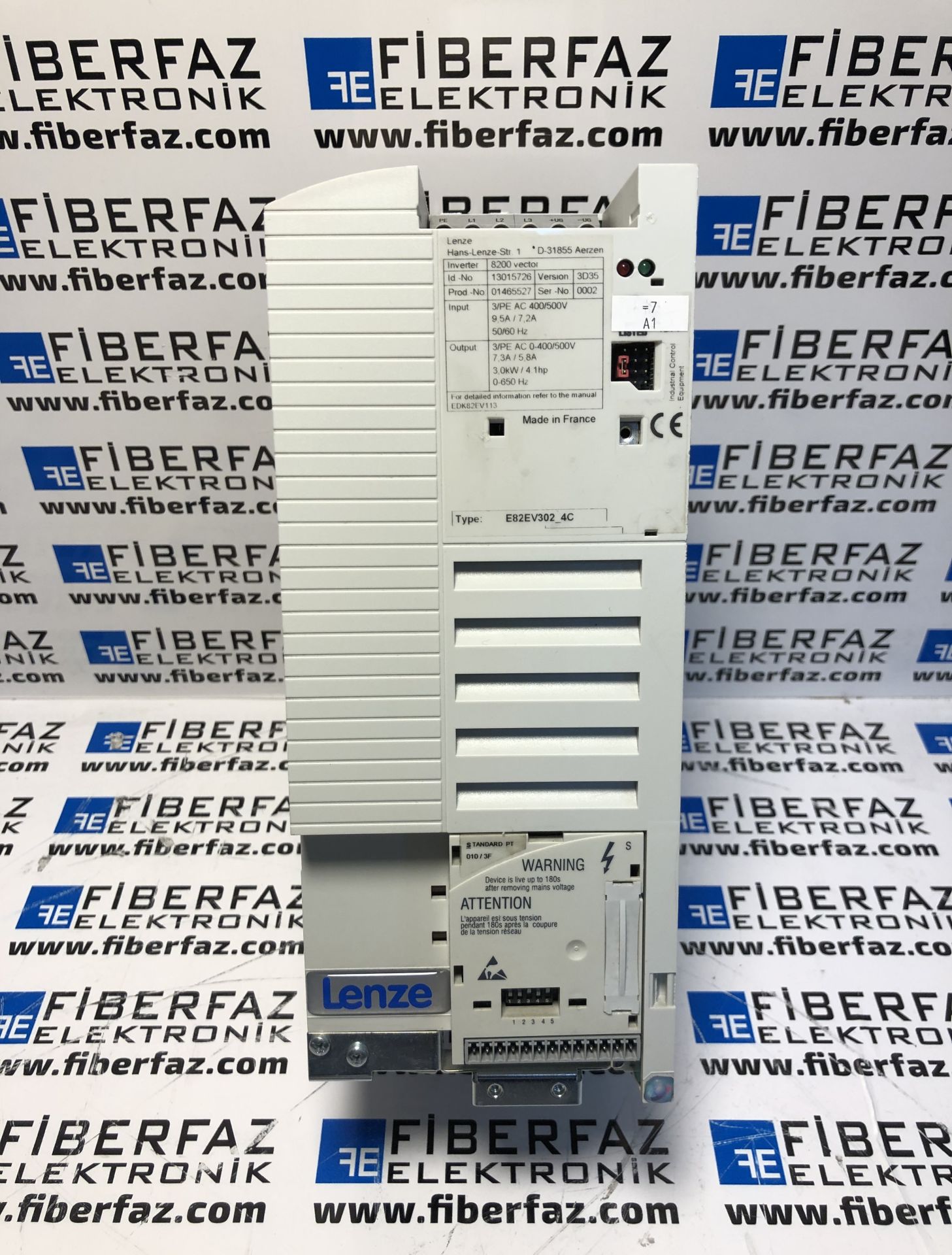 E82EV302_4C LENZE 8200 VECTOR SERIES AC DRIVE 3,0KW