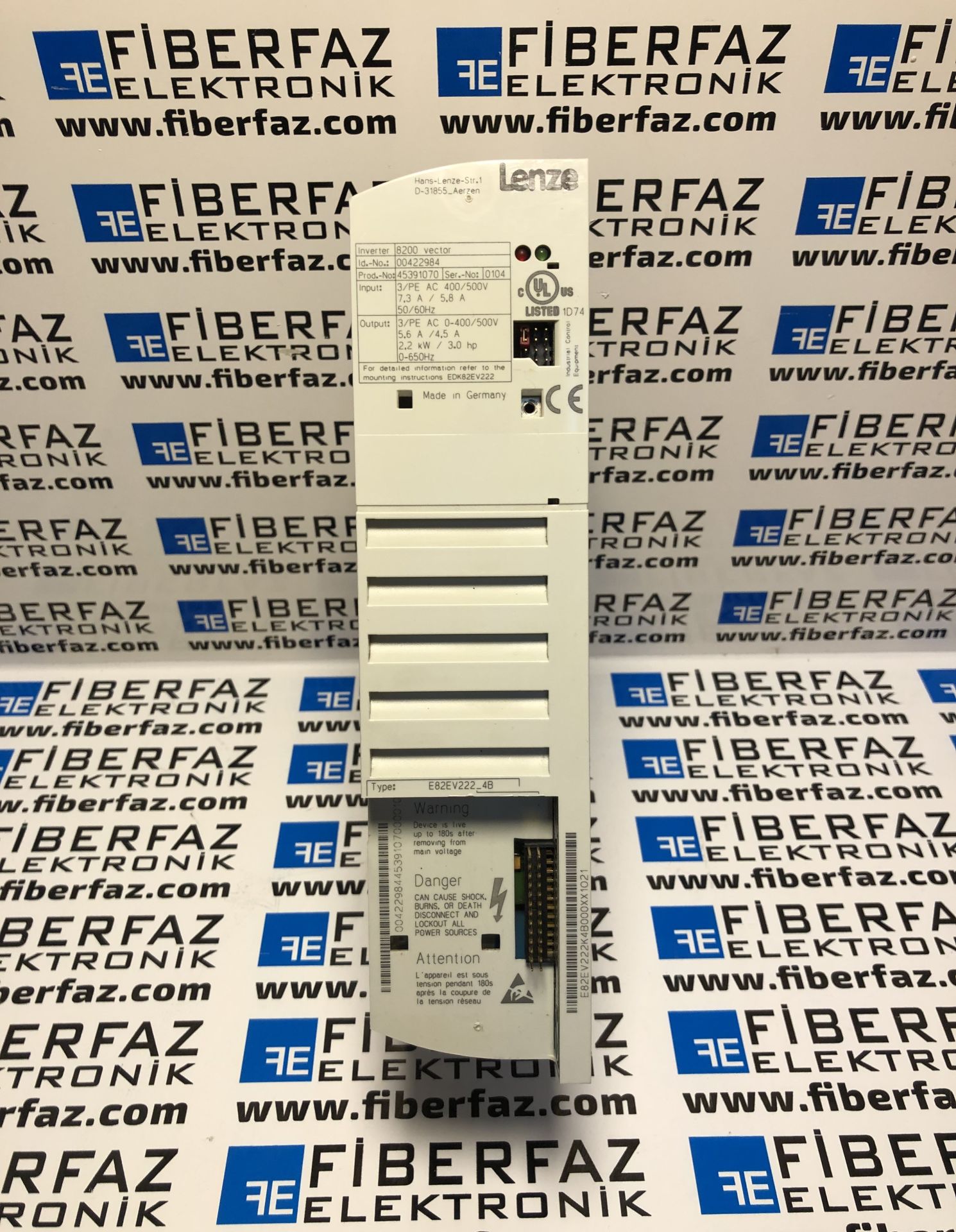 E82EV222_4B LENZE 8200 VECTOR SERIES AC DRIVE 2,2KW