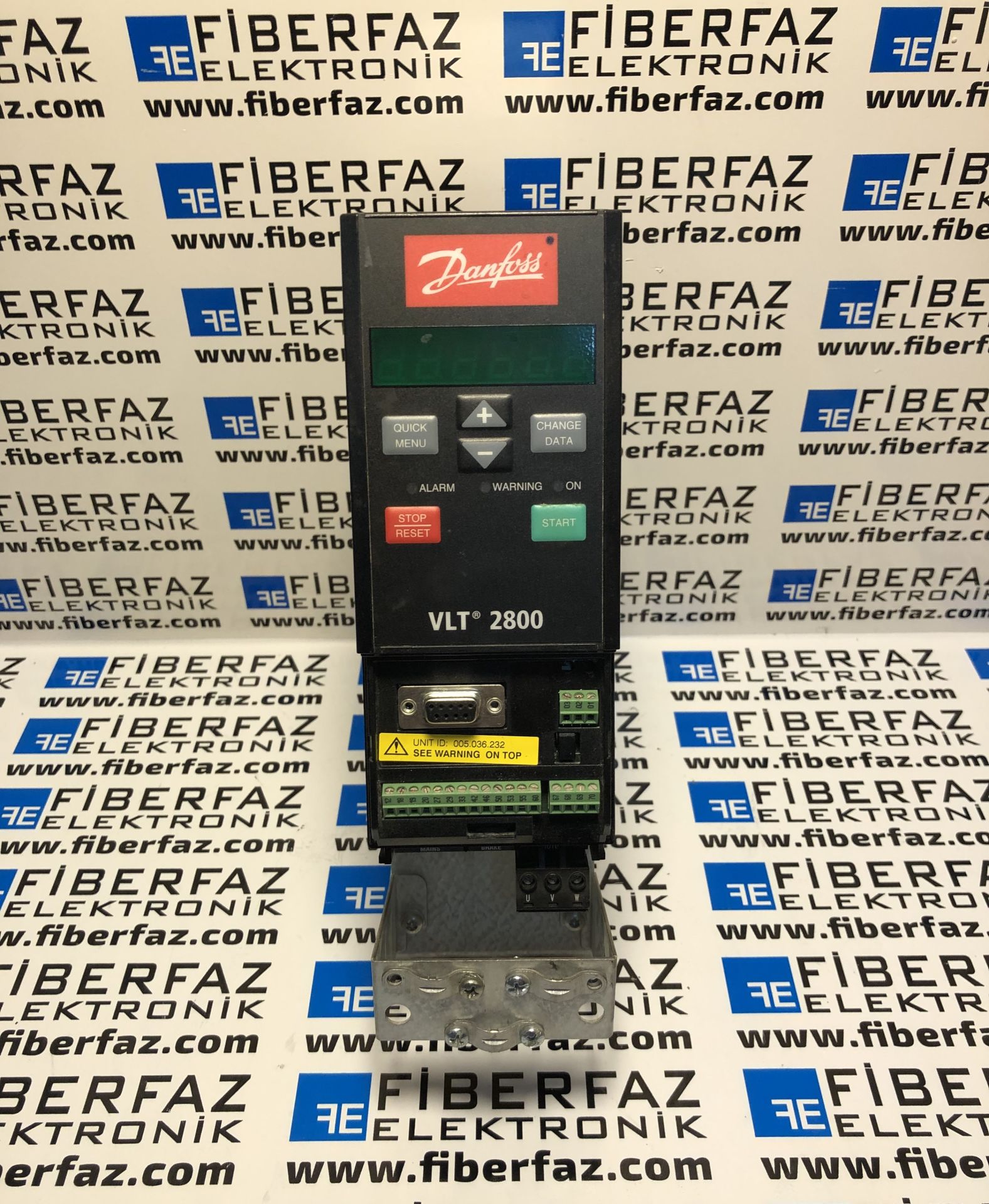 Danfoss Sürücü VLT2805PS2B20STR1DBF00A00C0