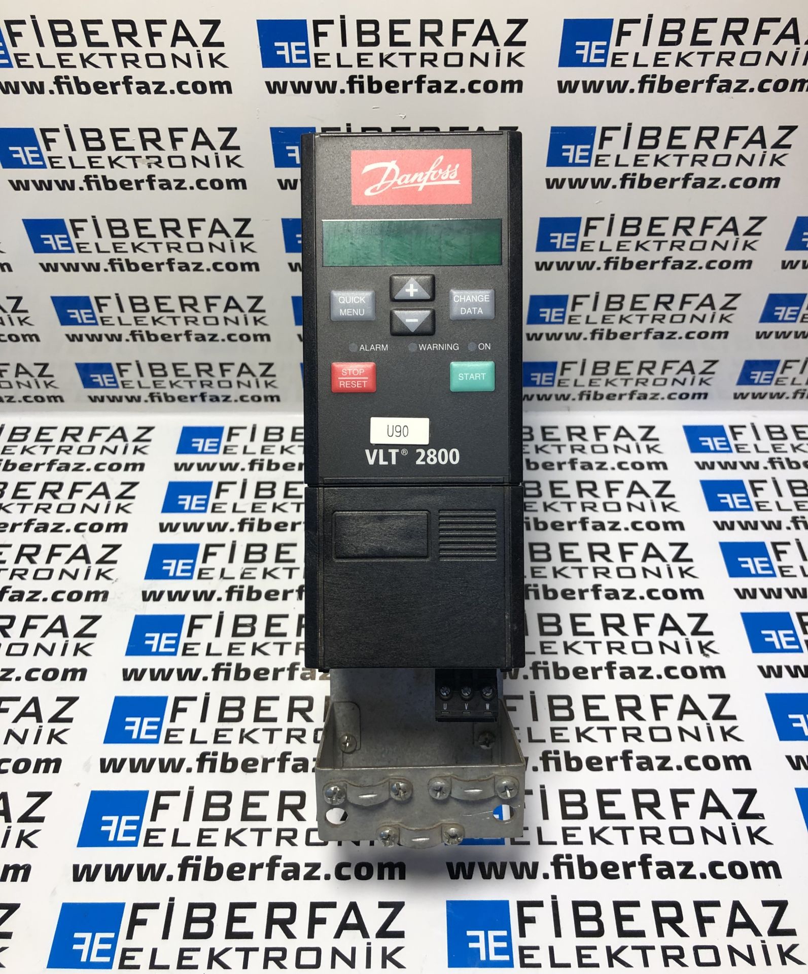 VLT2811PT4B20SBR1DBF00A00  DANFOSS VLT® 2800 SERIES AC DRIVE - 1,1KW