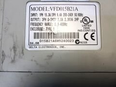 Delta Sürücü VFD015B21A