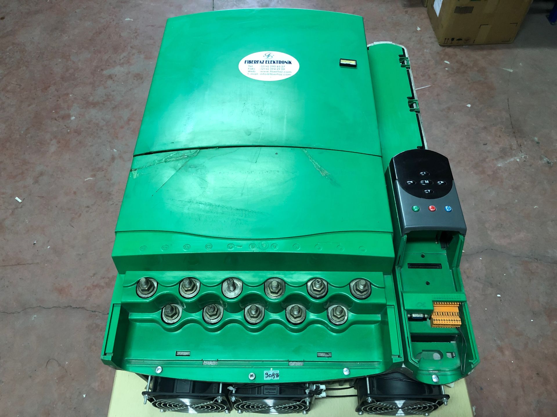 Control Technıques Sürücü UNI4404