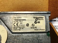 TSXDSZ08R5 SCHNEIDER MODICON TSX MICRO PLC 8*DO RLY IO MODUL