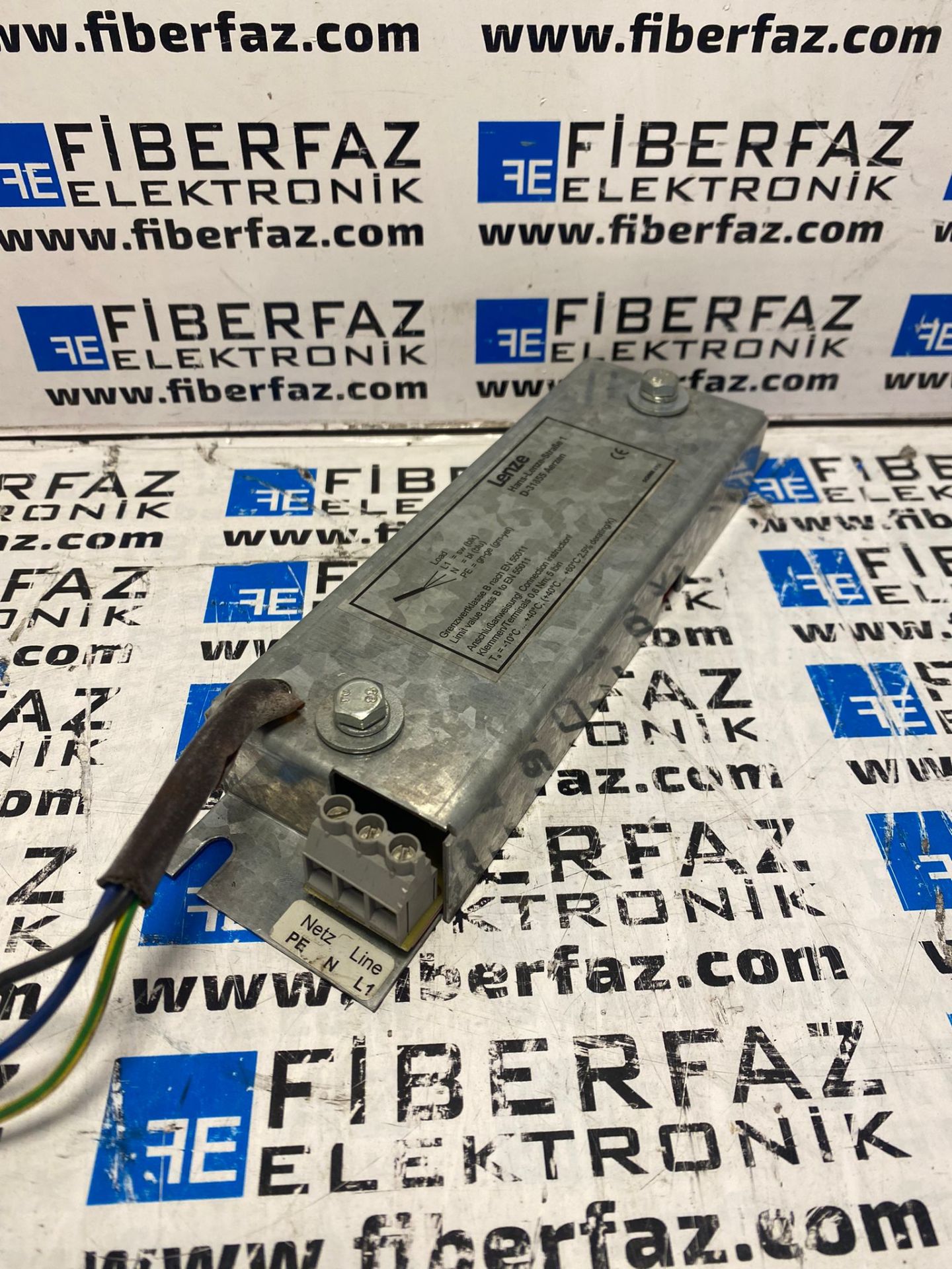 Lenze E82ZZ37112B210 Noise Filter