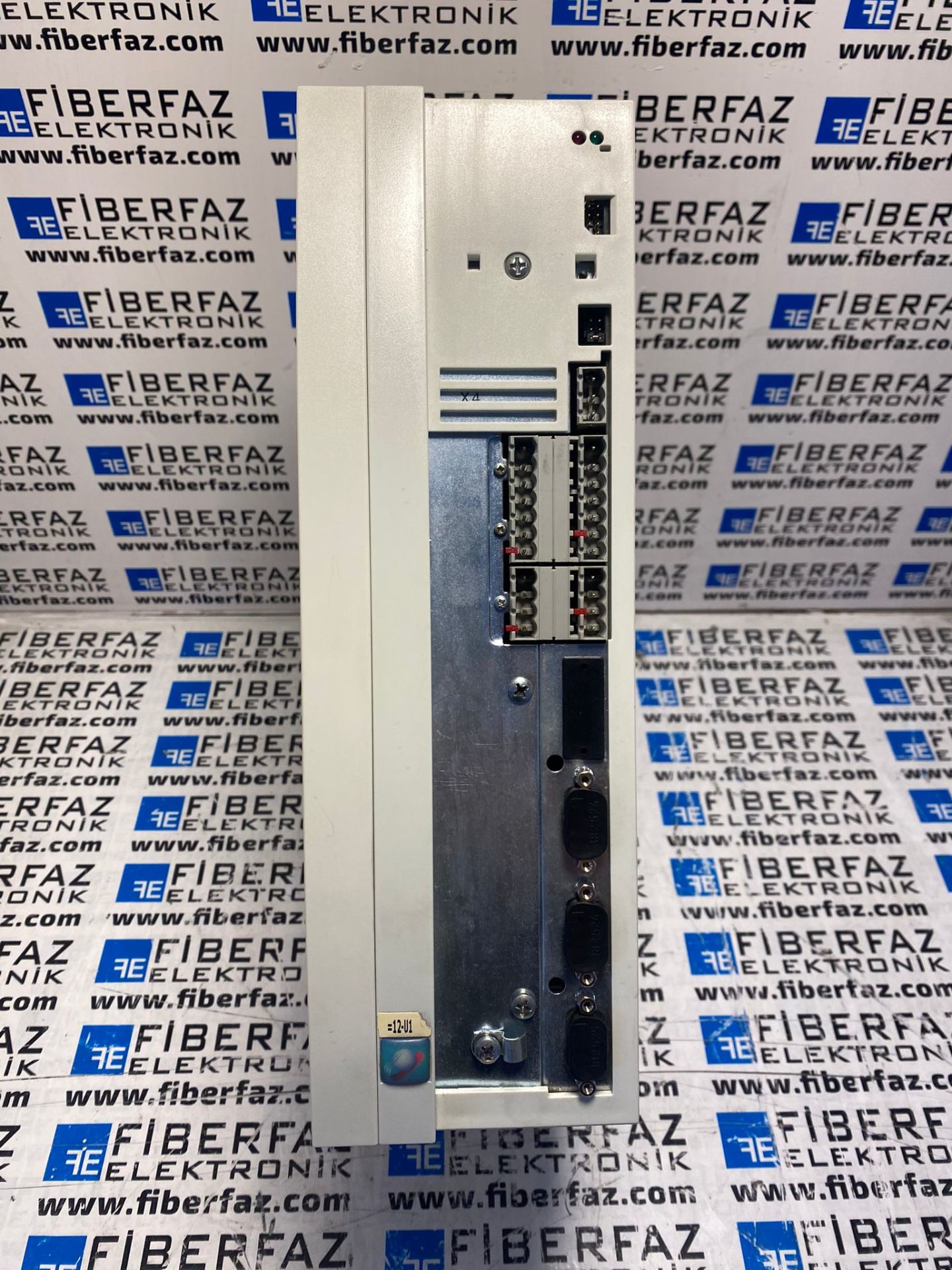 Lenze Sürücü EVS9324-EV