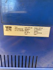 Lenze ESV303N04TXB Sürücü