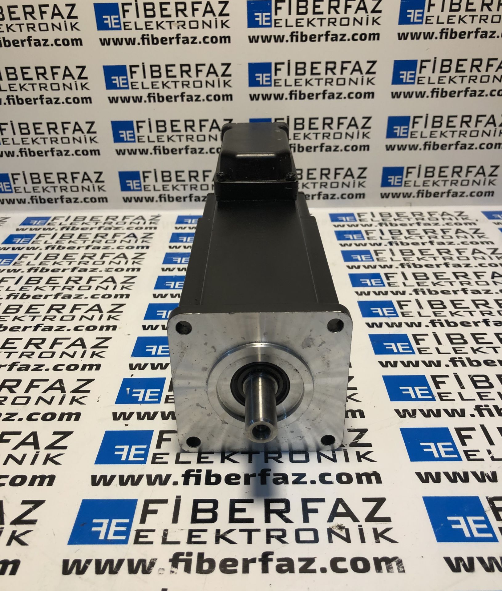 Indramat Servo Motor MKD041B-144-GG0-KN