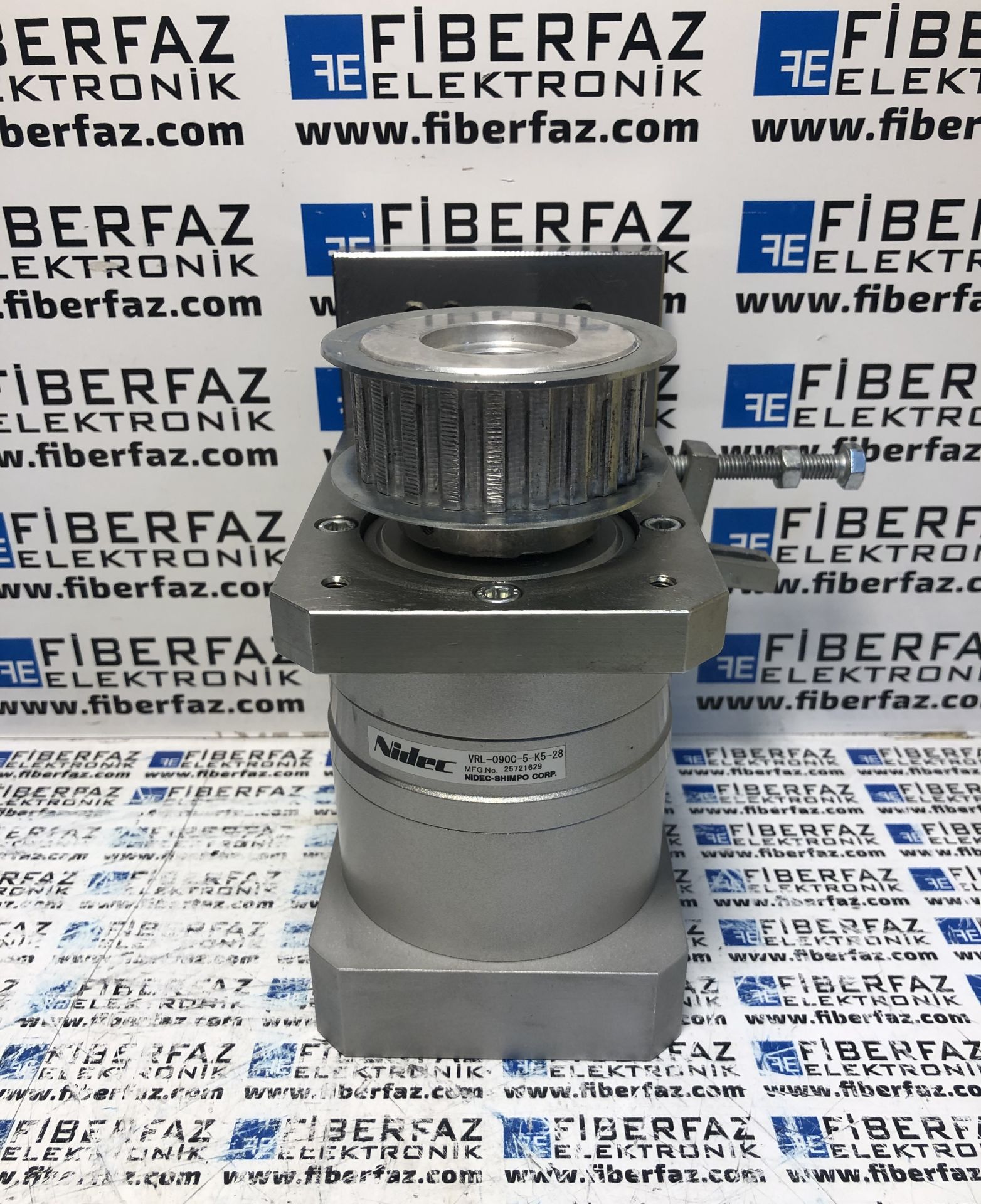 Nidec  VRL-090C-5-K5-28  Reduktor