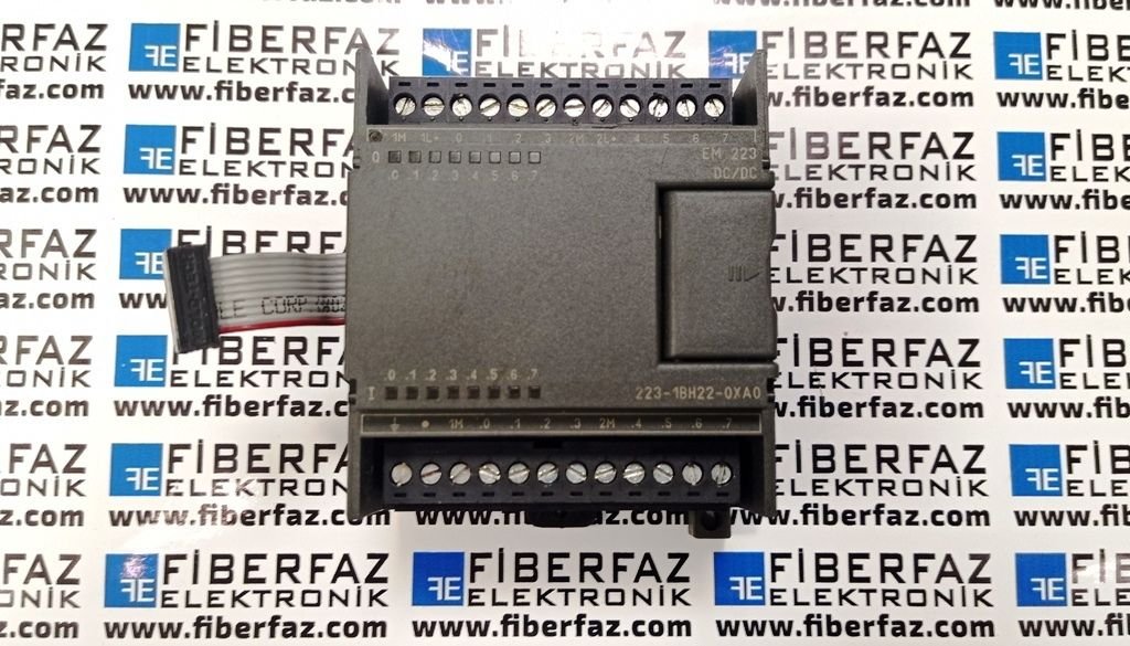 6ES7 223-1BH22-0XA0 SIEMENS SIMATIC S7-200 EM223 8DI / 8DO ( 6ES7223-1BH22-0XA0 )