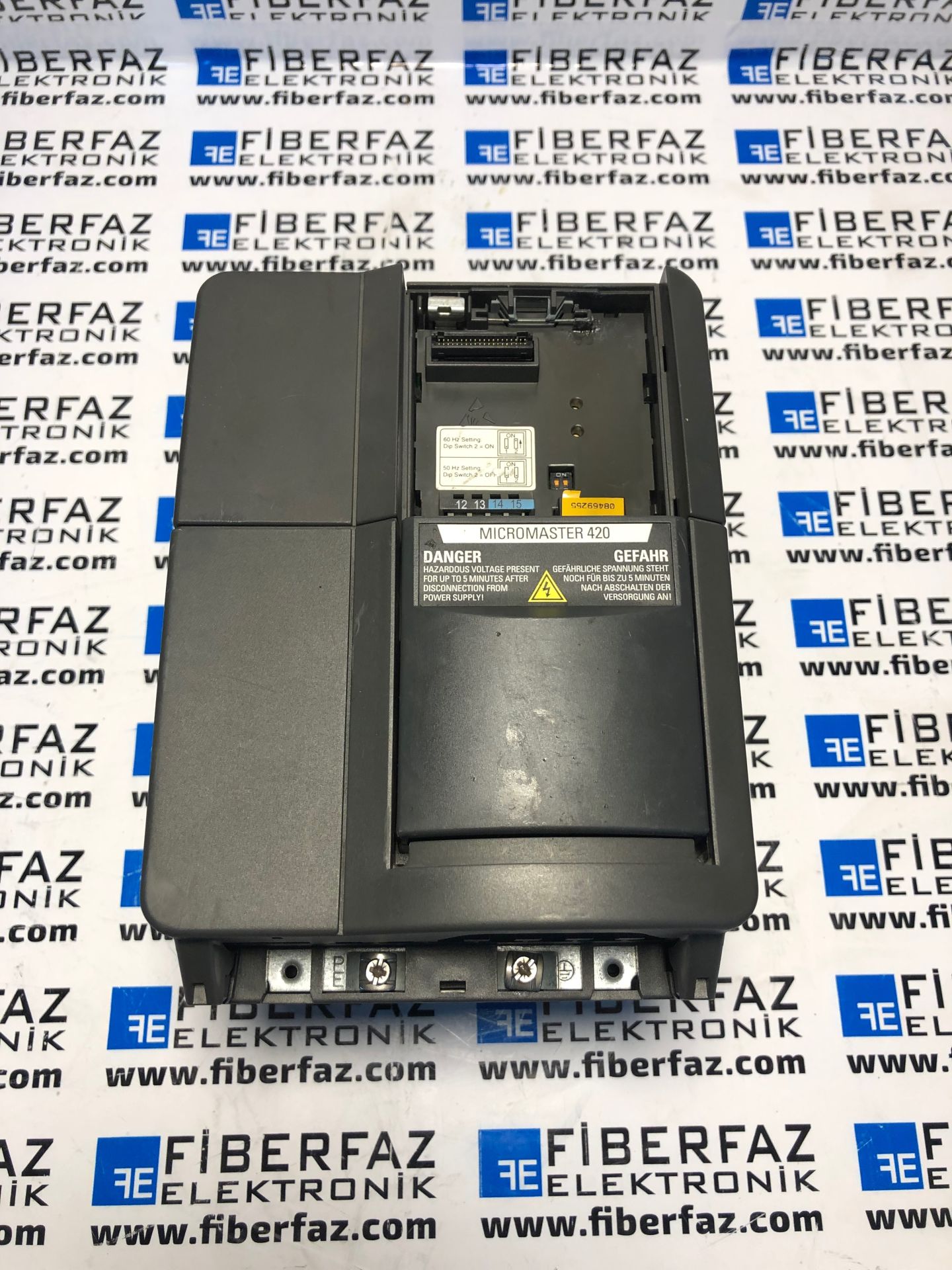 6SE6420-2UC21-5BA1 SIEMENS MICROMASTER 420 SURUCU ( 6SE6 420-2UC21-5BA1 )