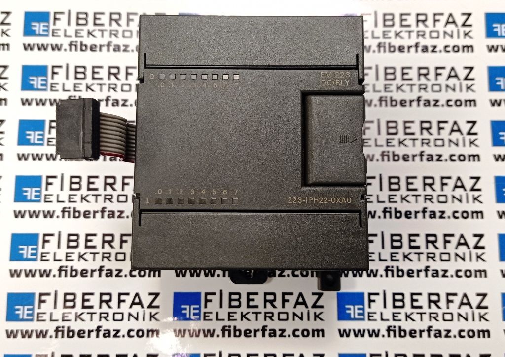 6ES7 223-1PH22-0XA0 SIEMENS SIMATIC S7-200 EM223 8DI / 8DO ( 6ES7223-1PH22-0XA0 )